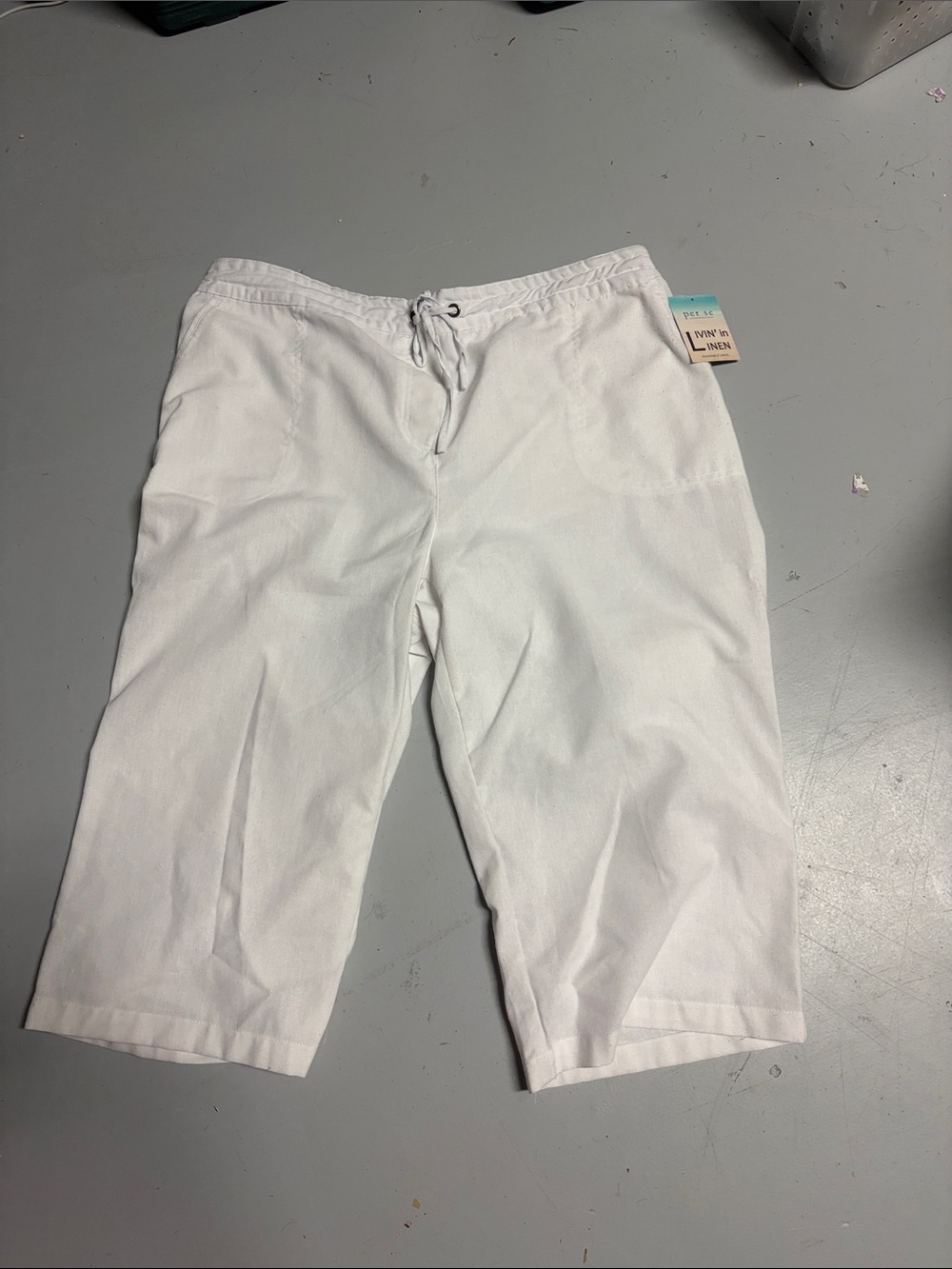 Women's White Linen Blend Drawstring Capris NWT 2X